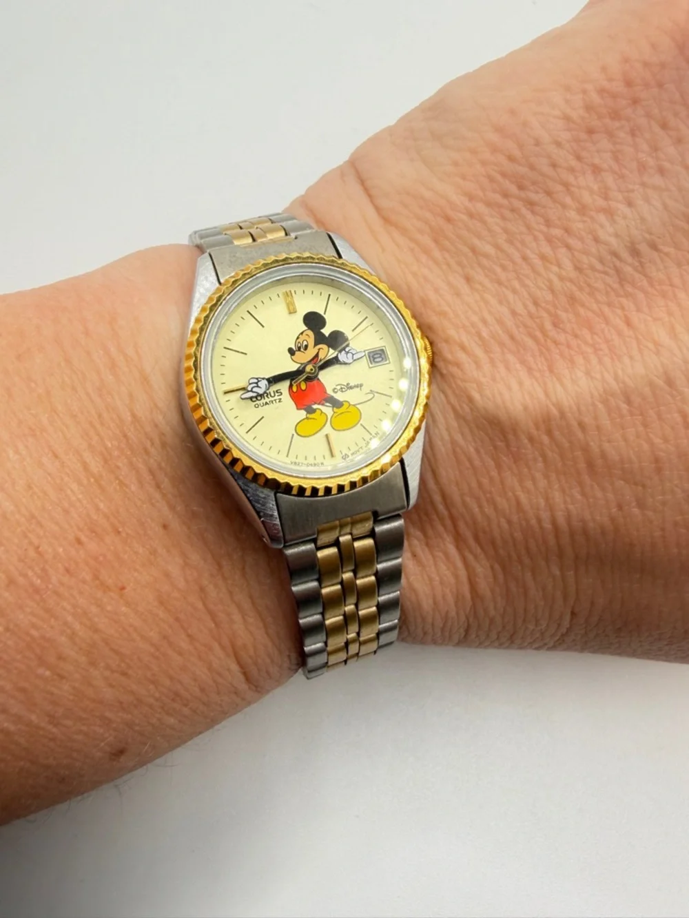 Vintage Lorus Seiko Ladies Disney/Mickey Mouse‎ two tone stainless steel watch!
